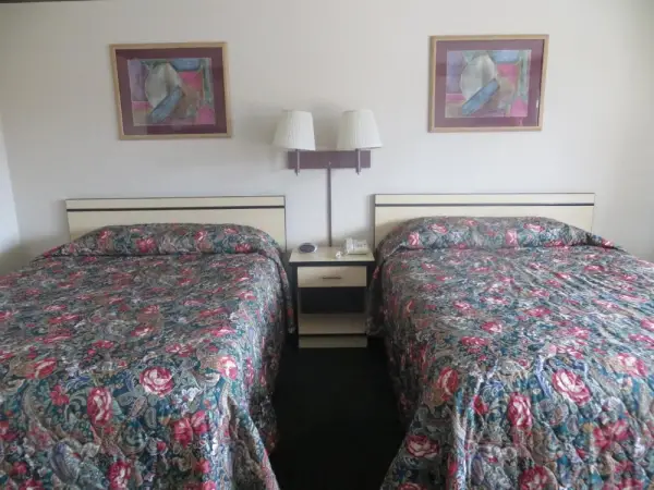 TravelStar Inn & Suites 10